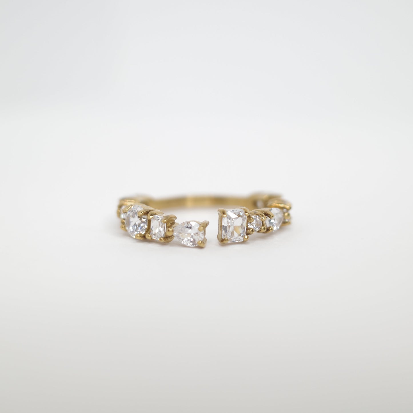 Luna Halo Ring