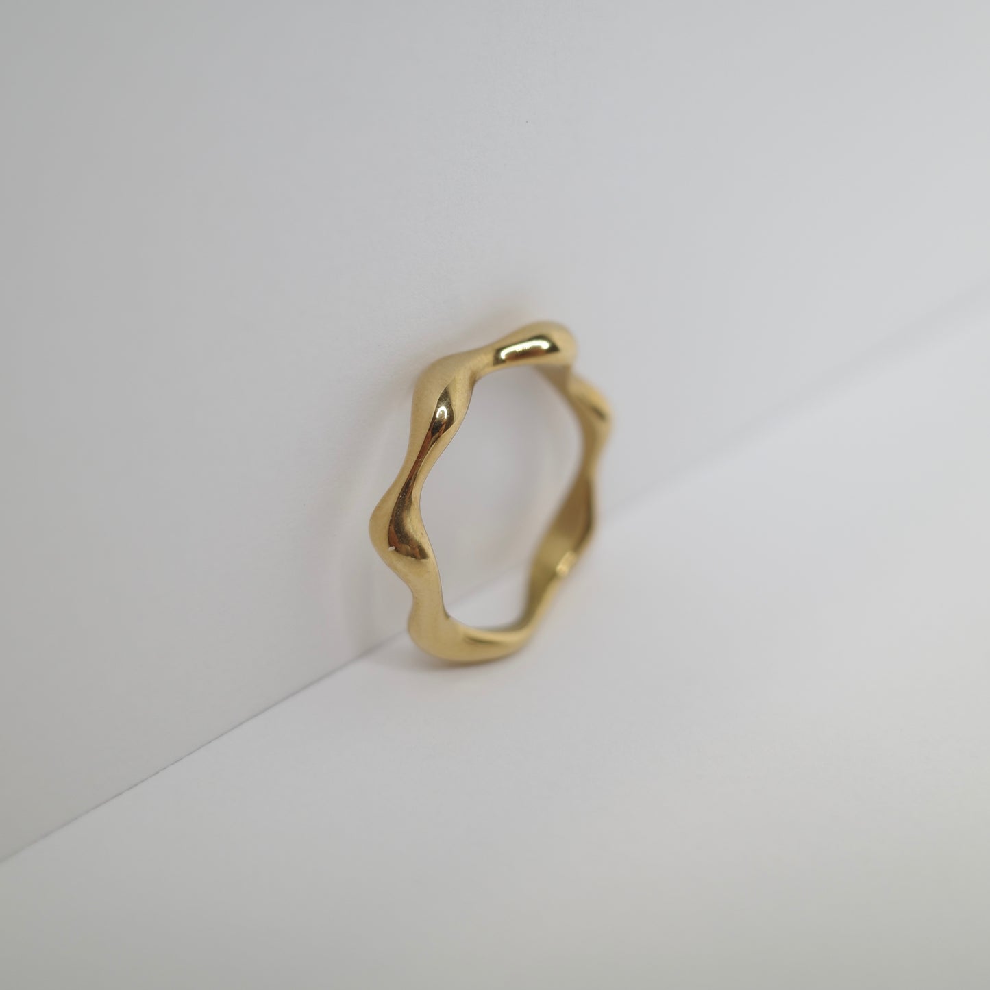 Luna Curve Ring