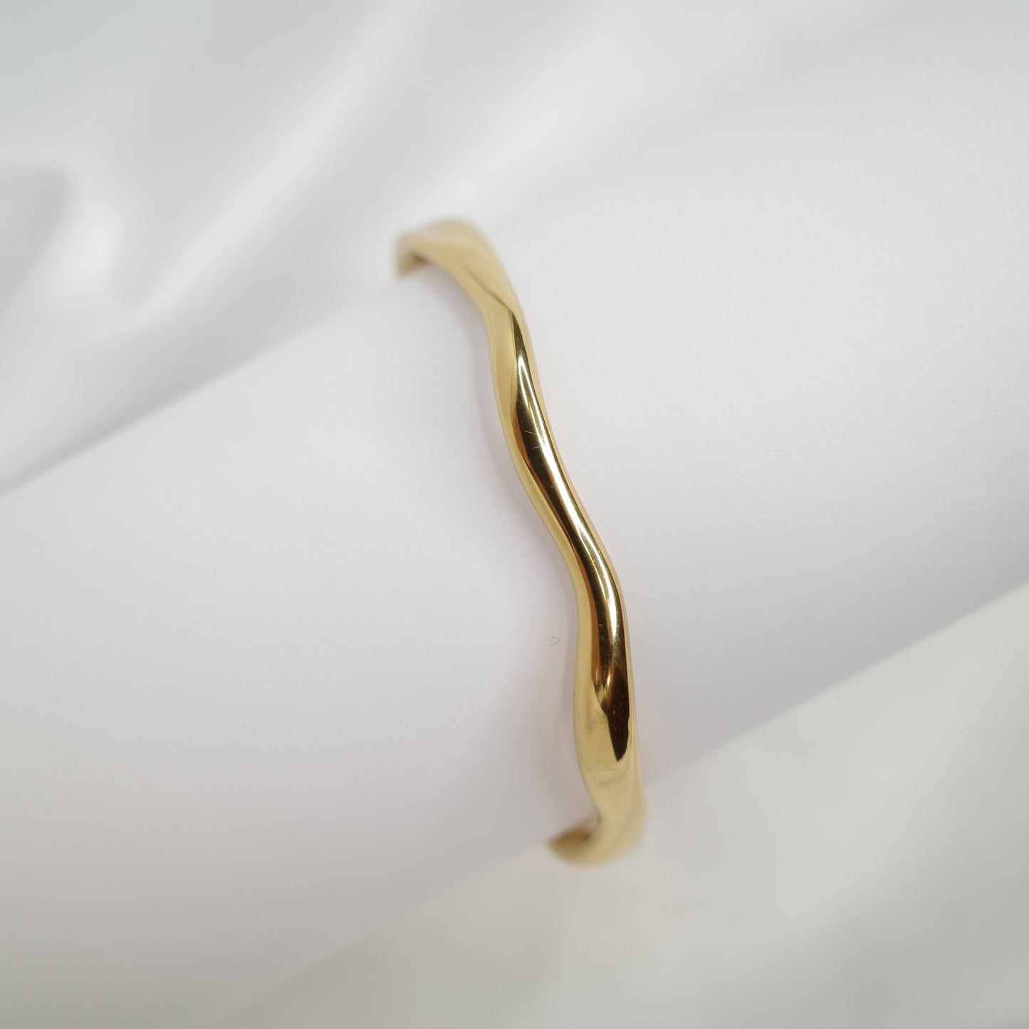 Luna Flow Cuff